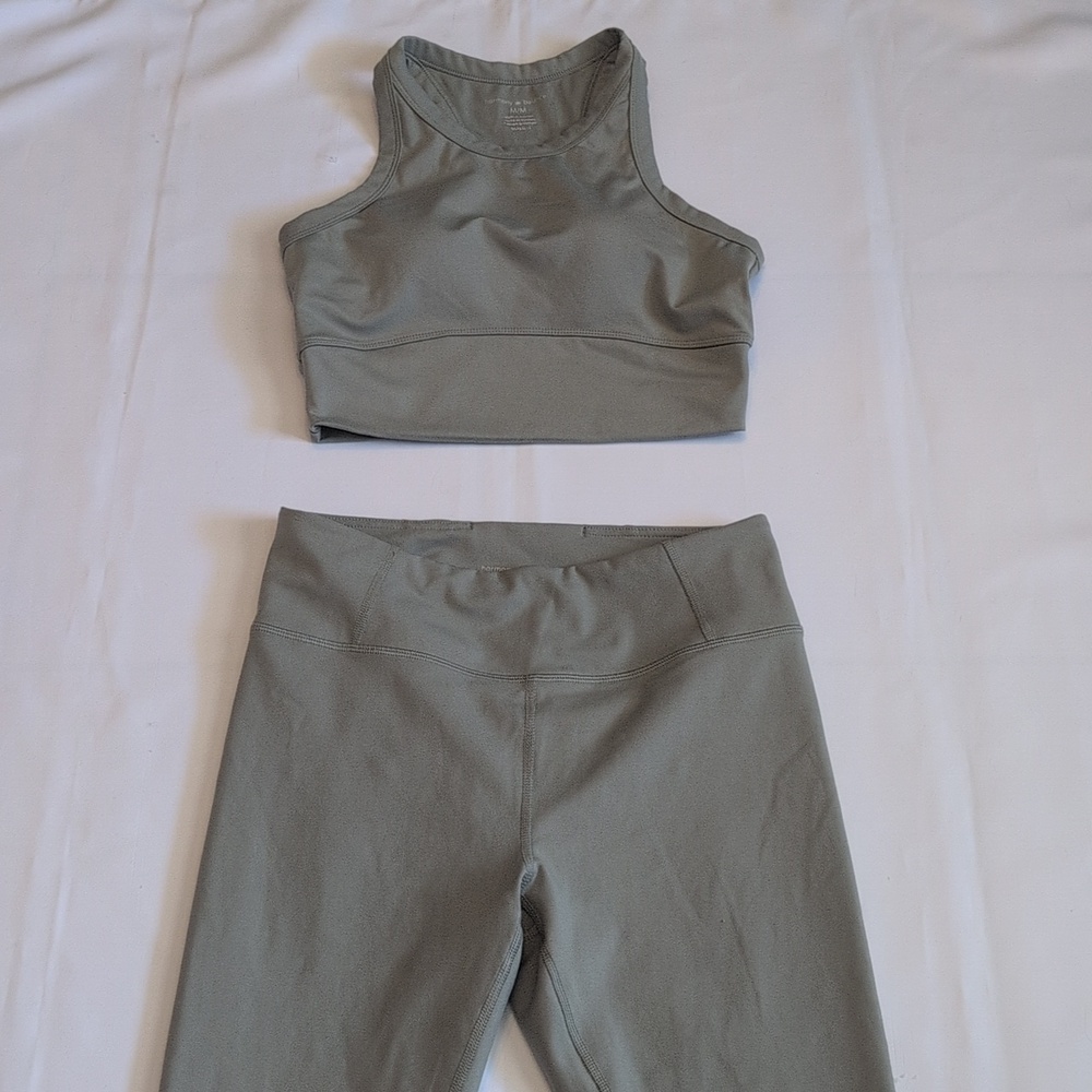 Harmony And Balance Lite Green Leggings Set - Picture 4 of 14